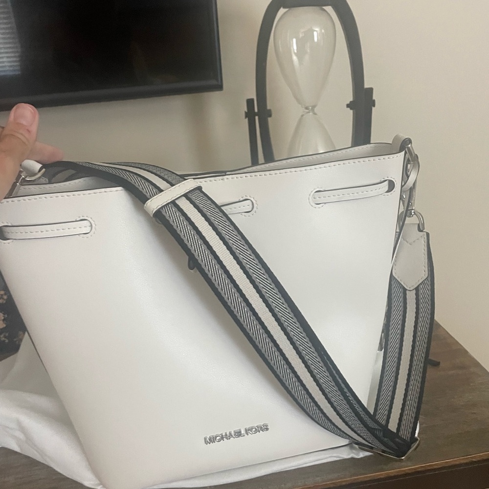 Michael Kors tote